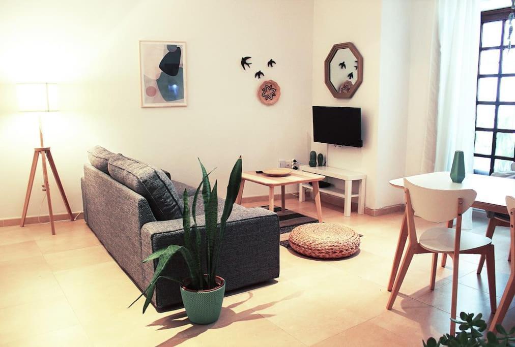 צ'יקלנה דה לה פרונטרה Fancy Apartment In A Historic House, Chiclana City Center By C. Dreams מראה חיצוני תמונה