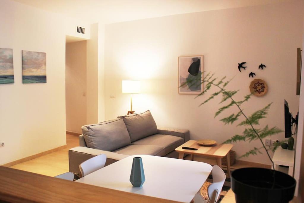צ'יקלנה דה לה פרונטרה Fancy Apartment In A Historic House, Chiclana City Center By C. Dreams מראה חיצוני תמונה