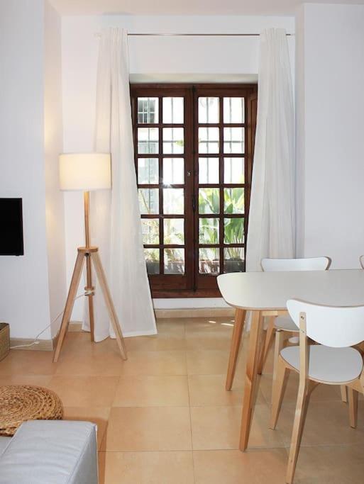 צ'יקלנה דה לה פרונטרה Fancy Apartment In A Historic House, Chiclana City Center By C. Dreams מראה חיצוני תמונה