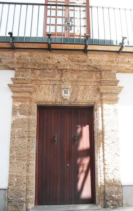 צ'יקלנה דה לה פרונטרה Fancy Apartment In A Historic House, Chiclana City Center By C. Dreams מראה חיצוני תמונה
