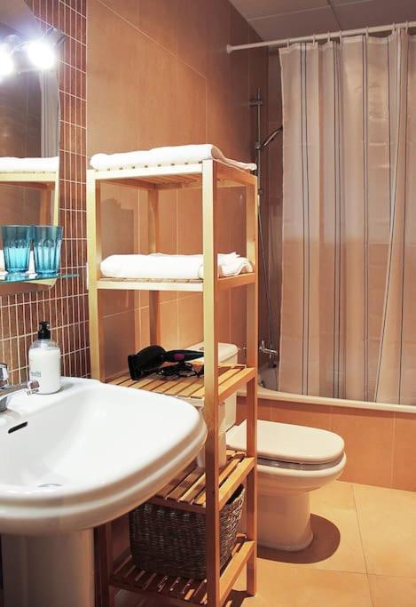 צ'יקלנה דה לה פרונטרה Fancy Apartment In A Historic House, Chiclana City Center By C. Dreams מראה חיצוני תמונה